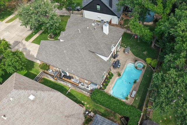 1913 Hartford Road, Grapevine, TX 76051