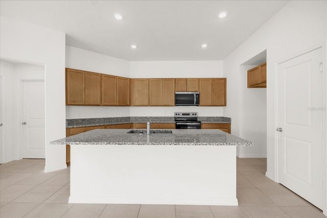 3421 NARROWS DRIVE, Lakeland, FL 33810