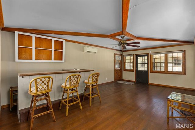 12884 Route 108, Carlinville, IL 62626