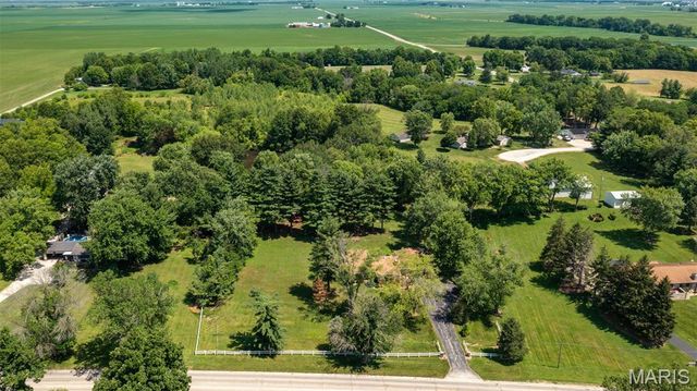 12884 Route 108, Carlinville, IL 62626