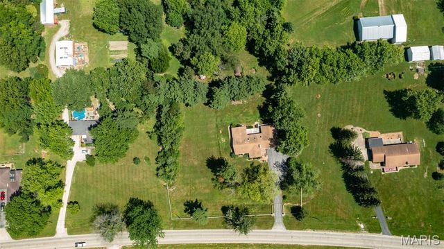 12884 Route 108, Carlinville, IL 62626