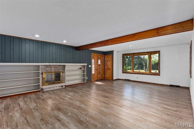 12884 Route 108, Carlinville, IL 62626