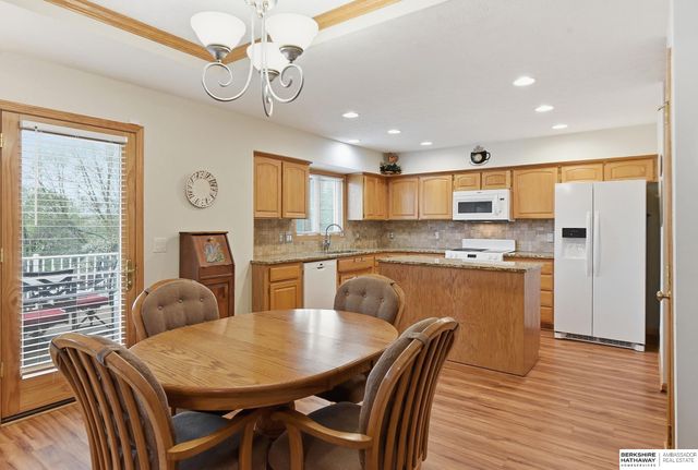 125 S 202nd Street, Elkhorn, NE 68022