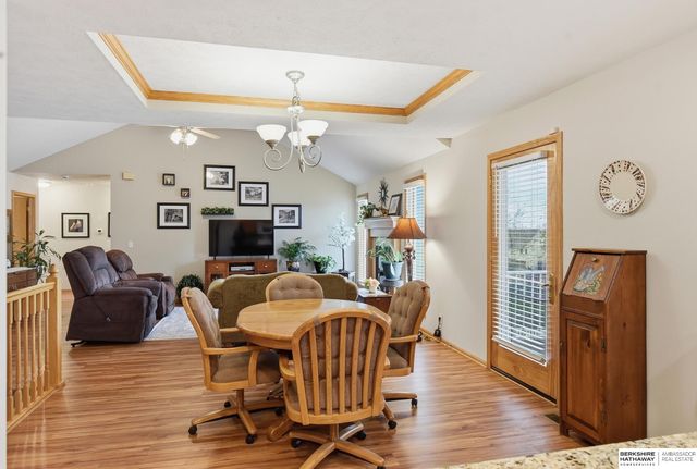 125 S 202nd Street, Elkhorn, NE 68022