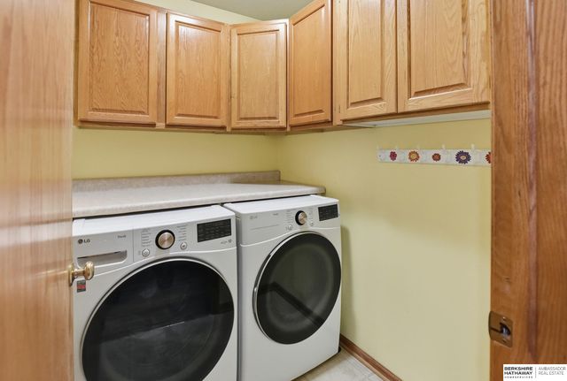 125 S 202nd Street, Elkhorn, NE 68022