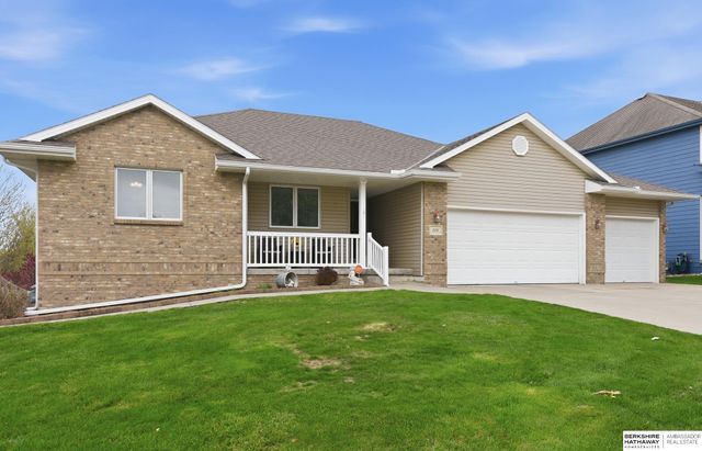 125 S 202nd Street, Elkhorn, NE 68022