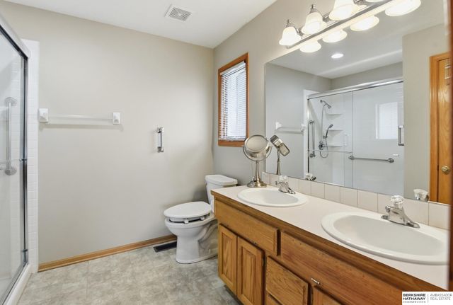 125 S 202nd Street, Elkhorn, NE 68022