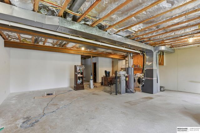 125 S 202nd Street, Elkhorn, NE 68022