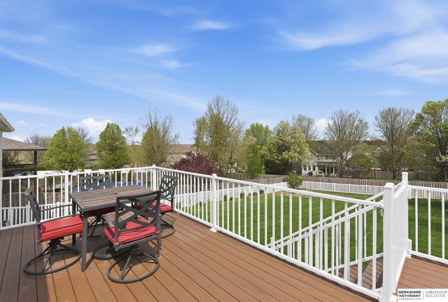125 S 202nd Street, Elkhorn, NE 68022