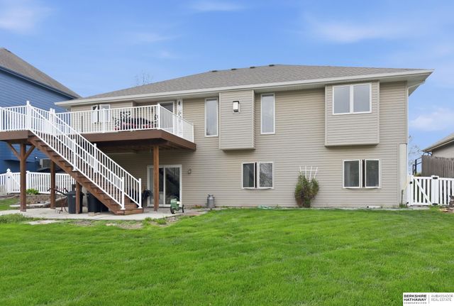 125 S 202nd Street, Elkhorn, NE 68022