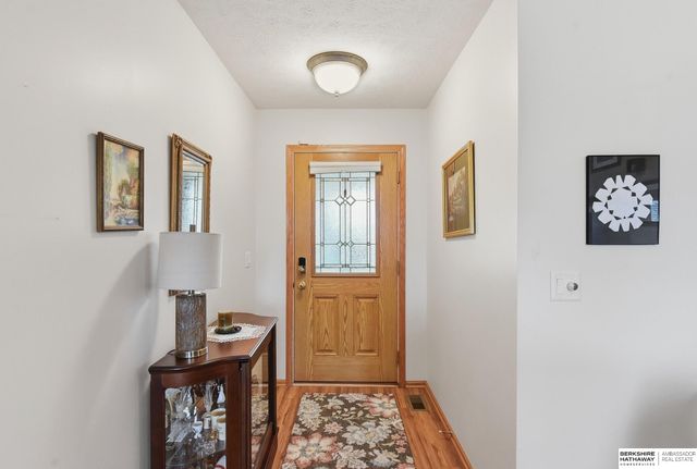 125 S 202nd Street, Elkhorn, NE 68022