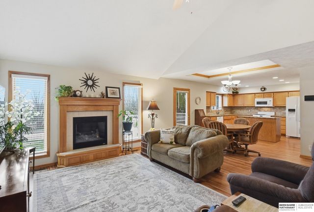 125 S 202nd Street, Elkhorn, NE 68022