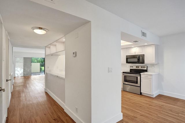 1330 NW 13TH Street 3, Boca Raton, FL 33486