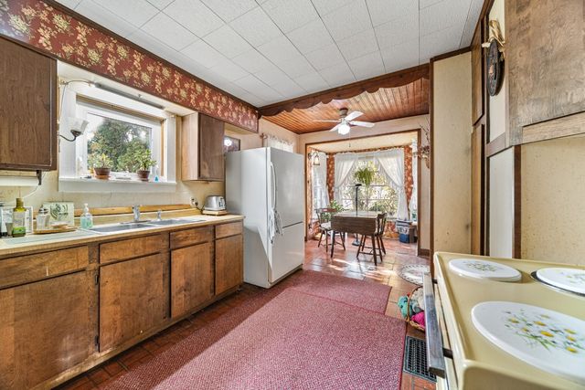 7767 MAPLE Street, Fairview, PA 16415