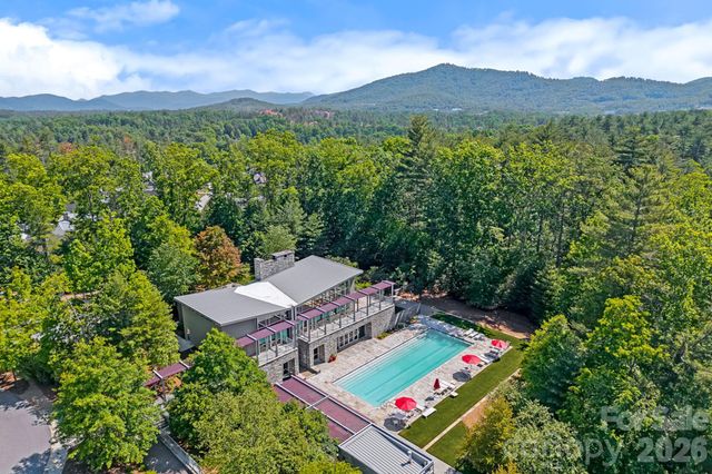 325 Flowering Vine Court, Asheville, NC 28803