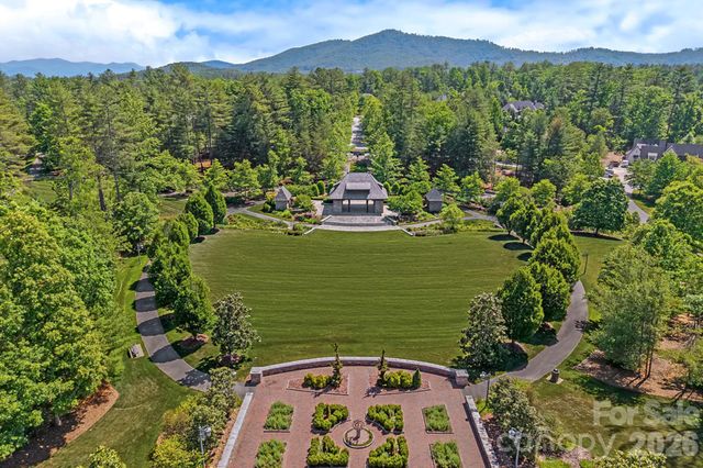 325 Flowering Vine Court, Asheville, NC 28803