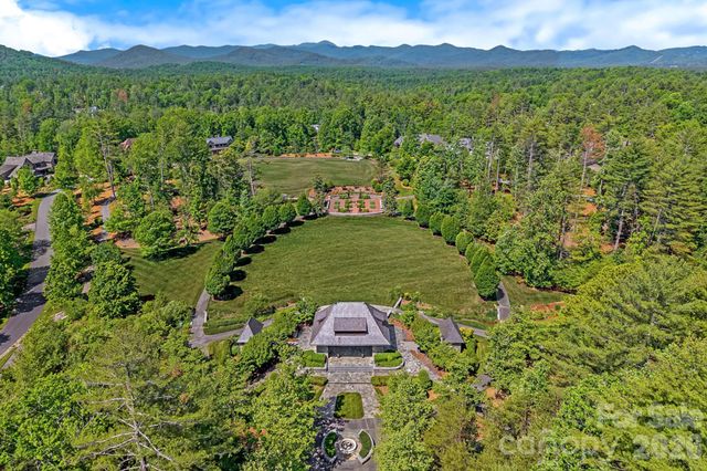 325 Flowering Vine Court, Asheville, NC 28803