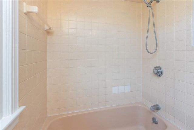 7 Scott Hill Rd, Ipswich, MA 01938
