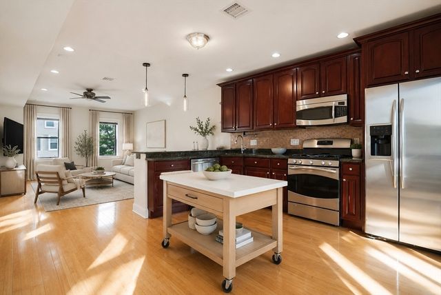 156 O St PH, Boston, MA 02127