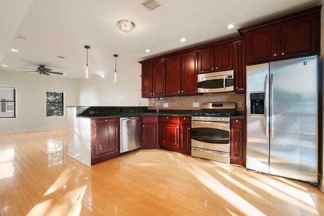 156 O St PH, Boston, MA 02127
