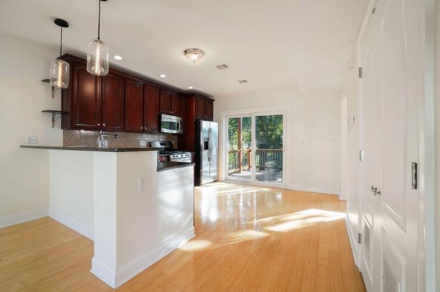156 O St PH, Boston, MA 02127
