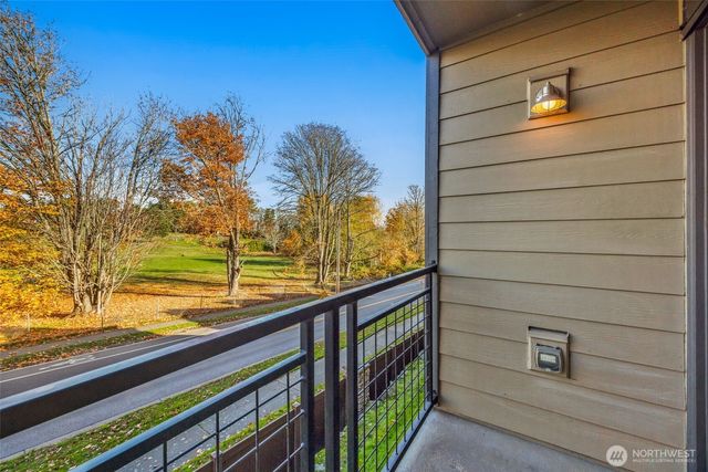 2670 SW Sylvan Heights Drive, Seattle, WA 98106