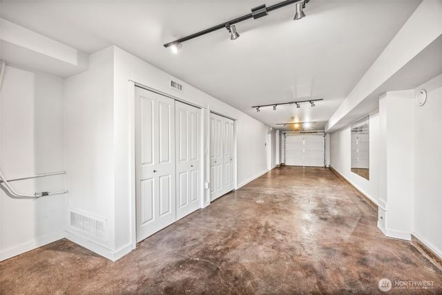 2670 SW Sylvan Heights Drive, Seattle, WA 98106