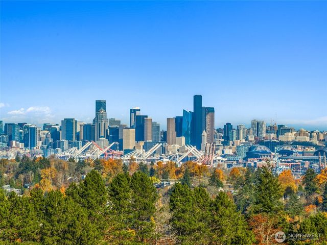 2670 SW Sylvan Heights Drive, Seattle, WA 98106