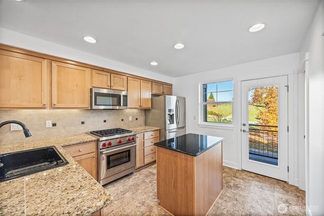 2670 SW Sylvan Heights Drive, Seattle, WA 98106