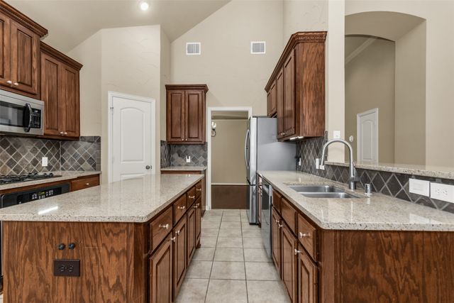 2617 Whispering Trail, Little Elm, TX 75068