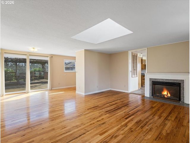 16552 Se WOODWARD St, Portland, OR 97236