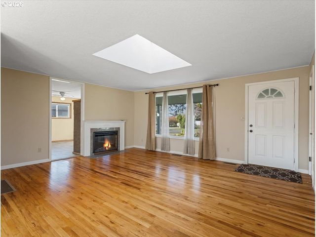 16552 Se WOODWARD St, Portland, OR 97236