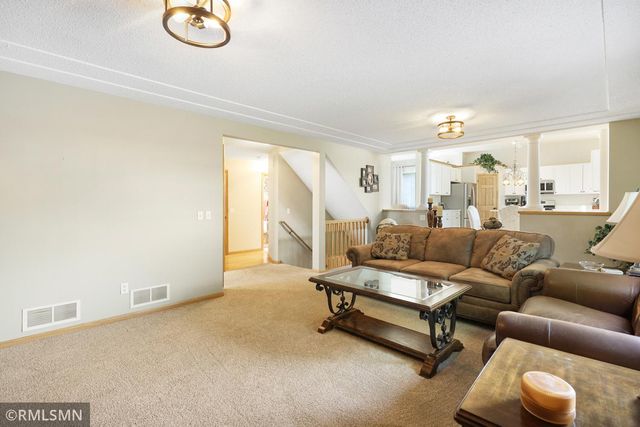 15751 Cicerone Path, Rosemount, MN 55068
