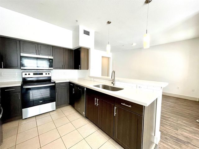 2222 Smith Street 203, Houston, TX 77002