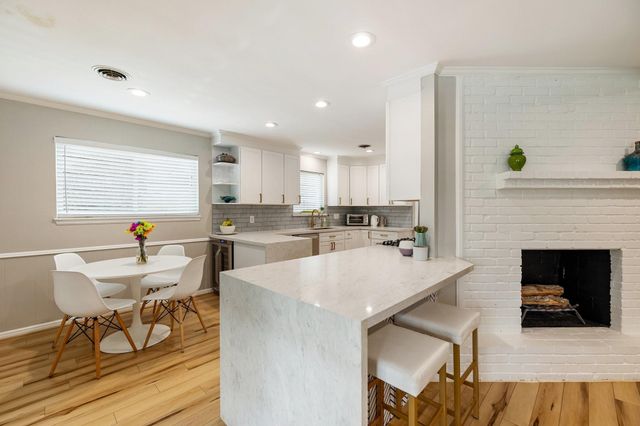 4411 Deer Lodge Drive, Houston, TX 77018