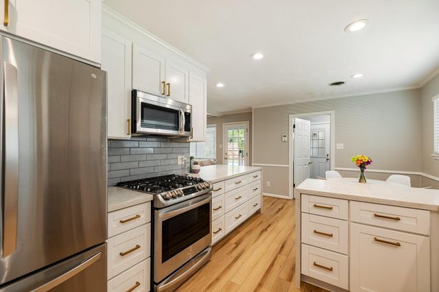 4411 Deer Lodge Drive, Houston, TX 77018