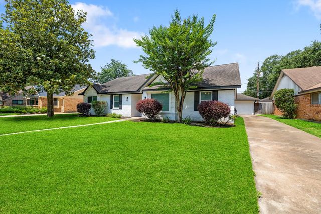 4411 Deer Lodge Drive, Houston, TX 77018