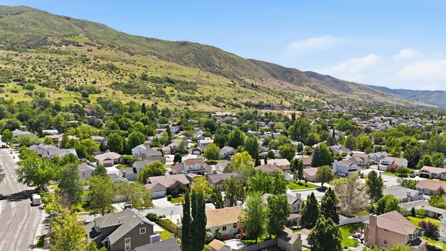 1178 S 70 W, Farmington, UT 84025