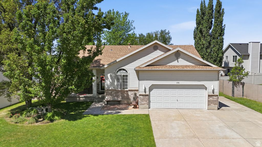 Image 1 of property listing at 1178 S 70 W, Farmington, UT 84025