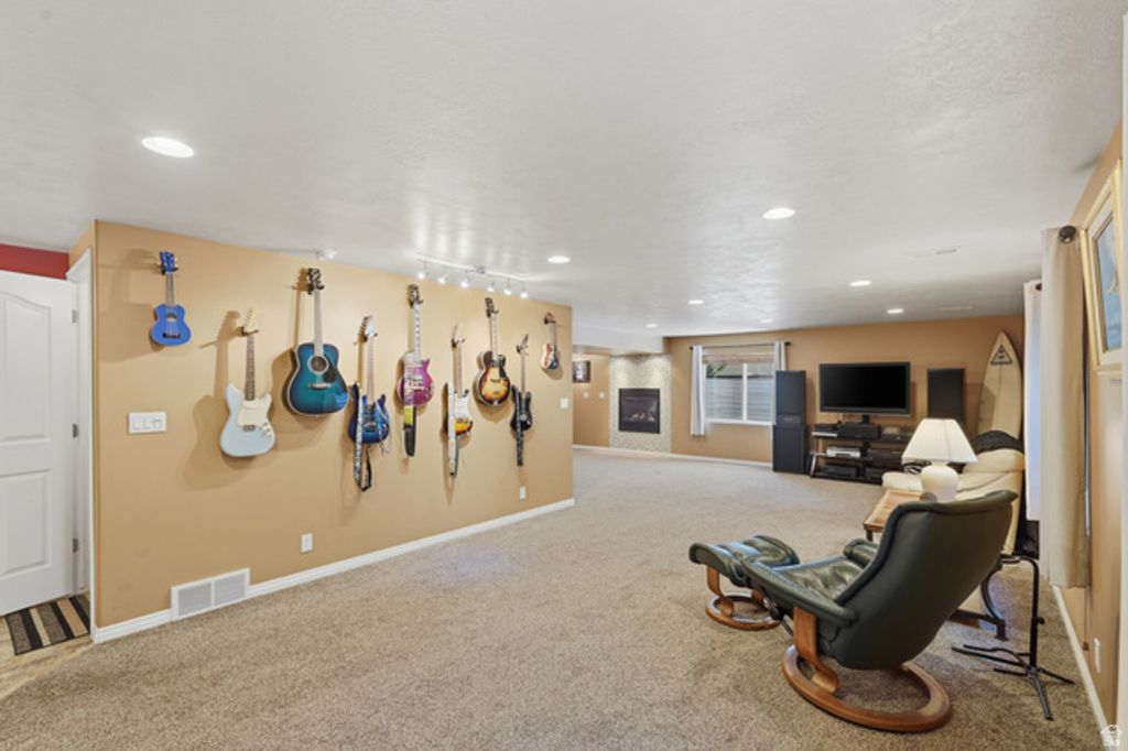 Image 30 of property listing at 1178 S 70 W, Farmington, UT 84025