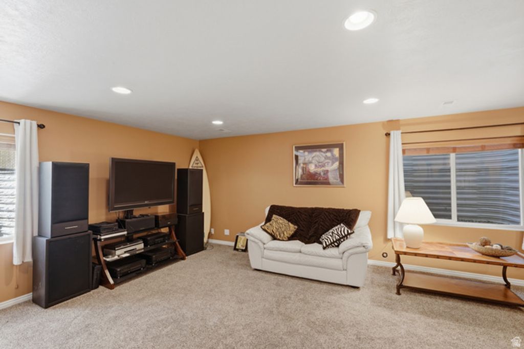 Image 32 of property listing at 1178 S 70 W, Farmington, UT 84025