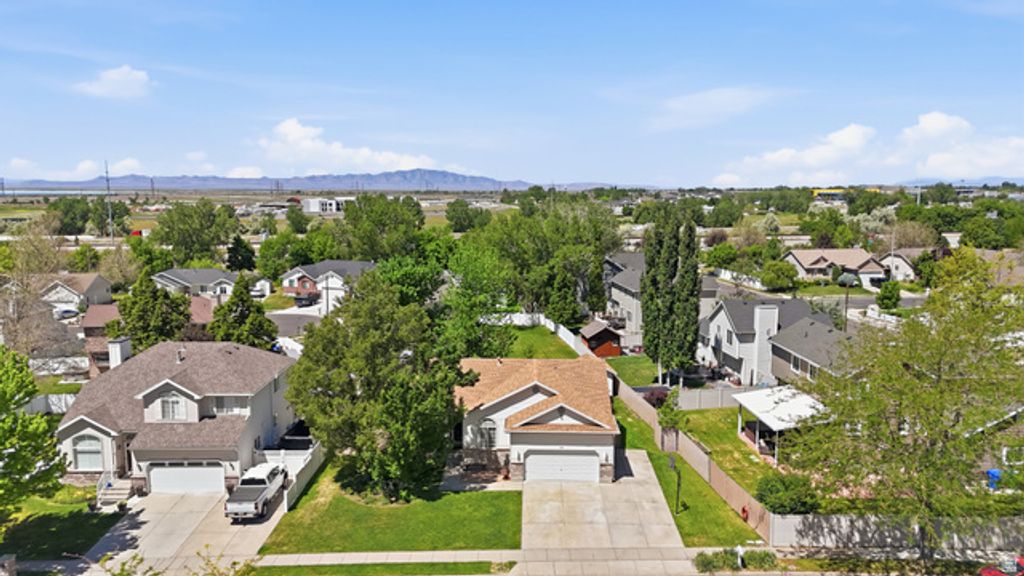 Image 43 of property listing at 1178 S 70 W, Farmington, UT 84025