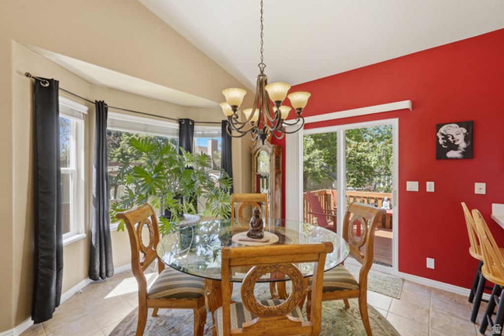 Image 8 of property listing at 1178 S 70 W, Farmington, UT 84025