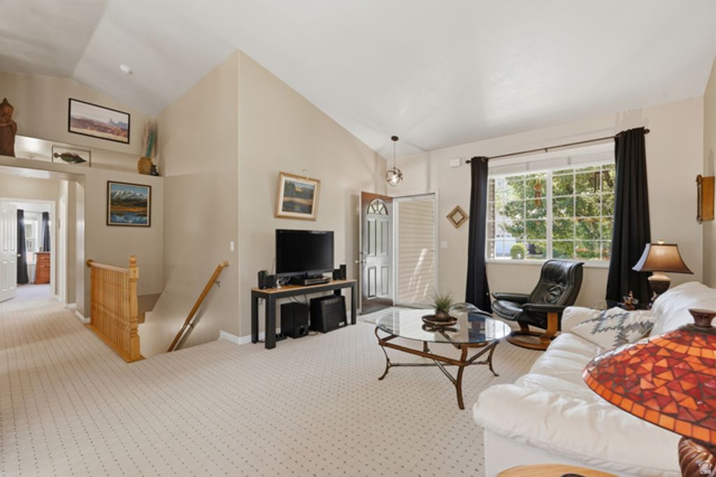 Image 10 of property listing at 1178 S 70 W, Farmington, UT 84025