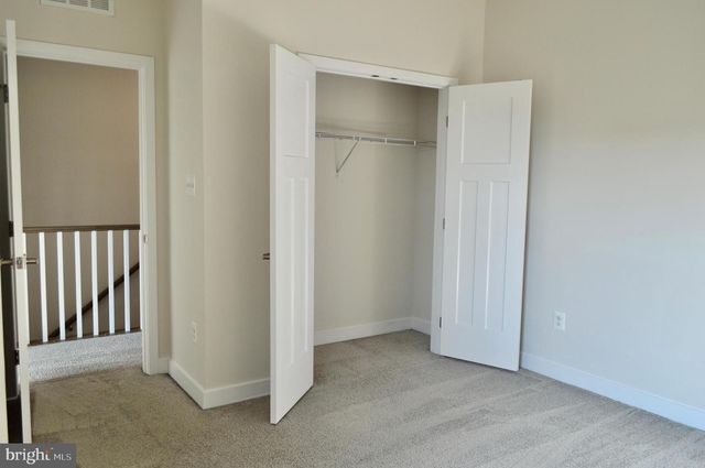 8644 SHADY PINES DR, Frederick, MD 21704