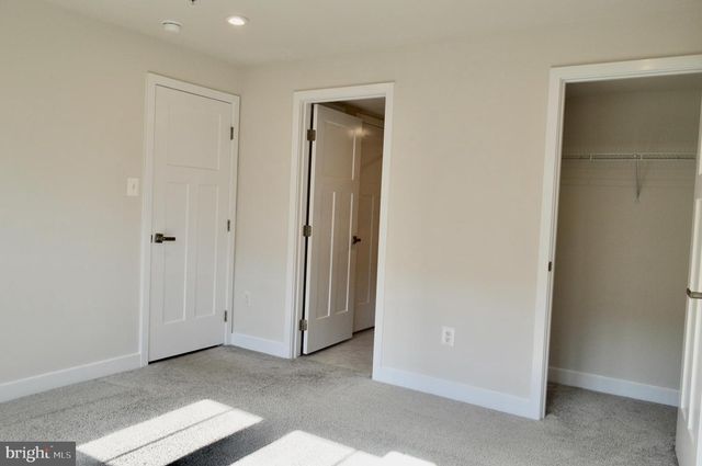 8644 SHADY PINES DR, Frederick, MD 21704