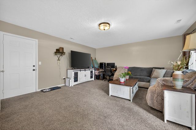 990 W 2600 N, Layton, UT 84041