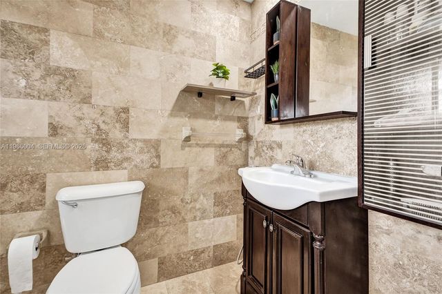 6501 SW 30th St, Miami, FL 33155