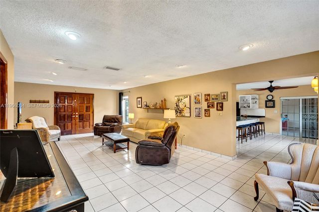 6501 SW 30th St, Miami, FL 33155