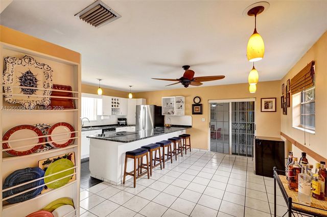 6501 SW 30th St, Miami, FL 33155